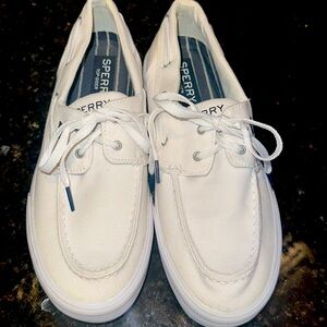 Men’s size 8 white Sperry shoes